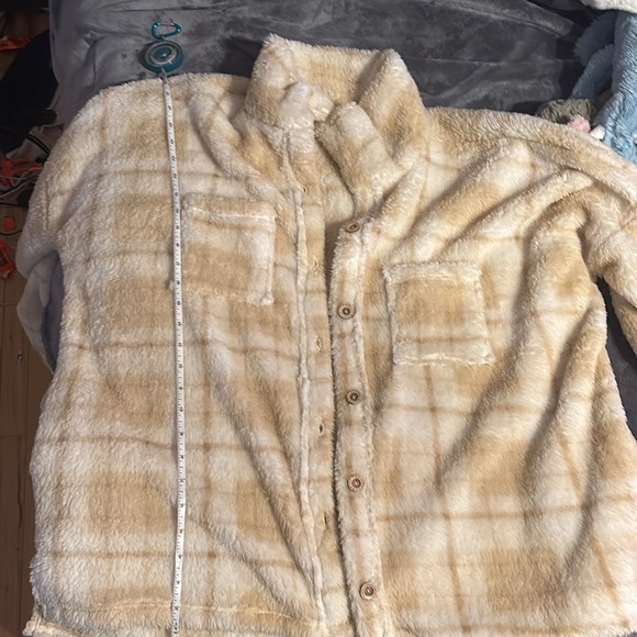 ⭐️Sunkissed coconut  lumberjack fuzzy jacket ⭐️ - Picture 7 of 8